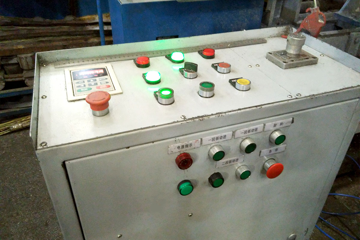 1727657624440606.jpg 鋸床廠家